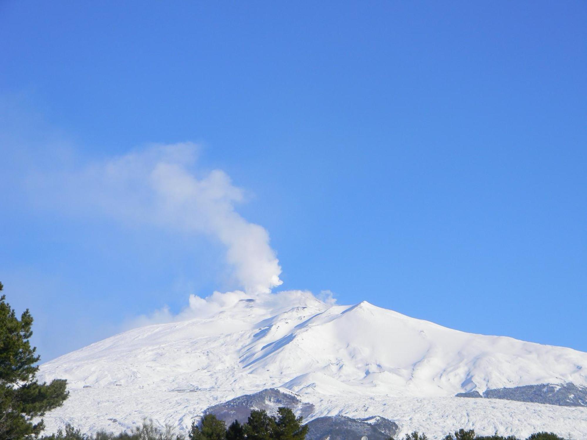 Bed and Breakfast Sotto Il Vulcano Nicolosi Exterior foto